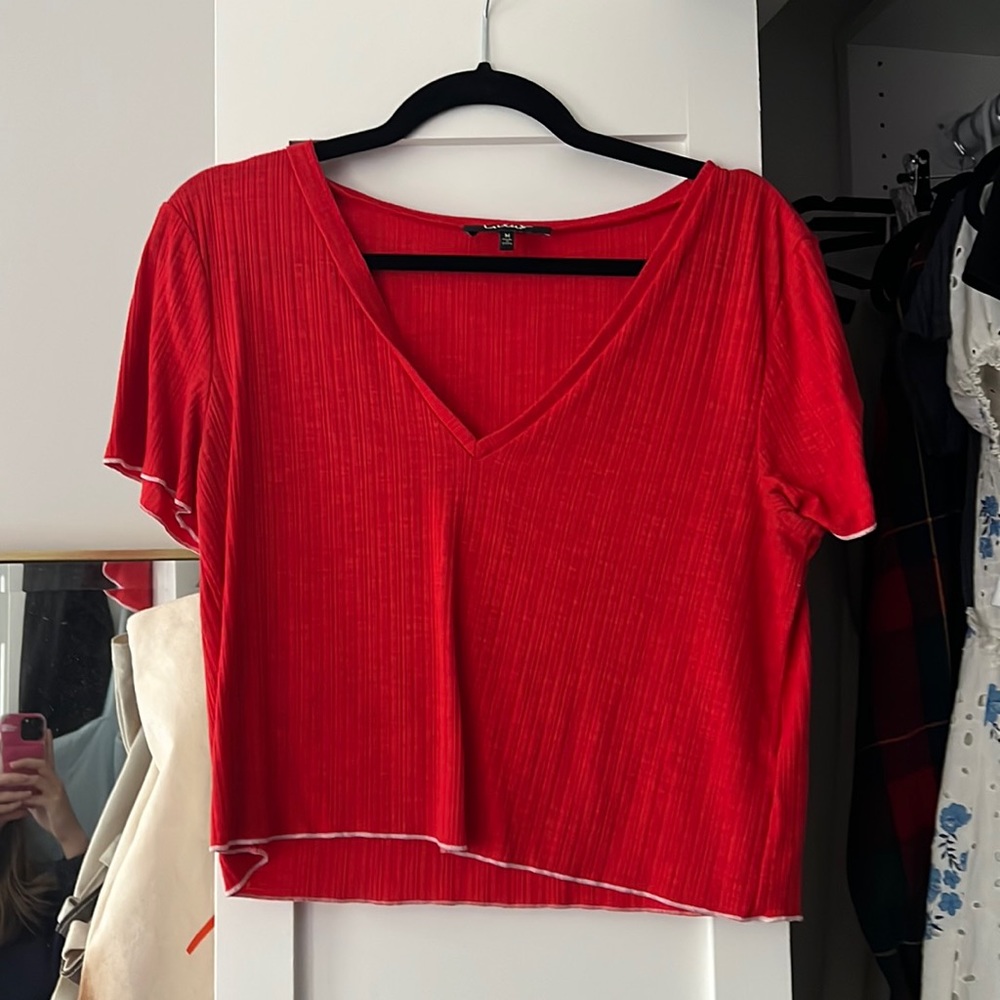 Lulus red vneck